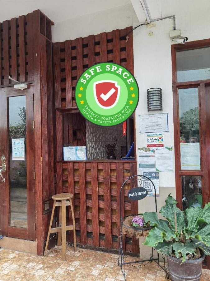 Reddoorz Near Colgante Bridge Naga City Екстер'єр фото